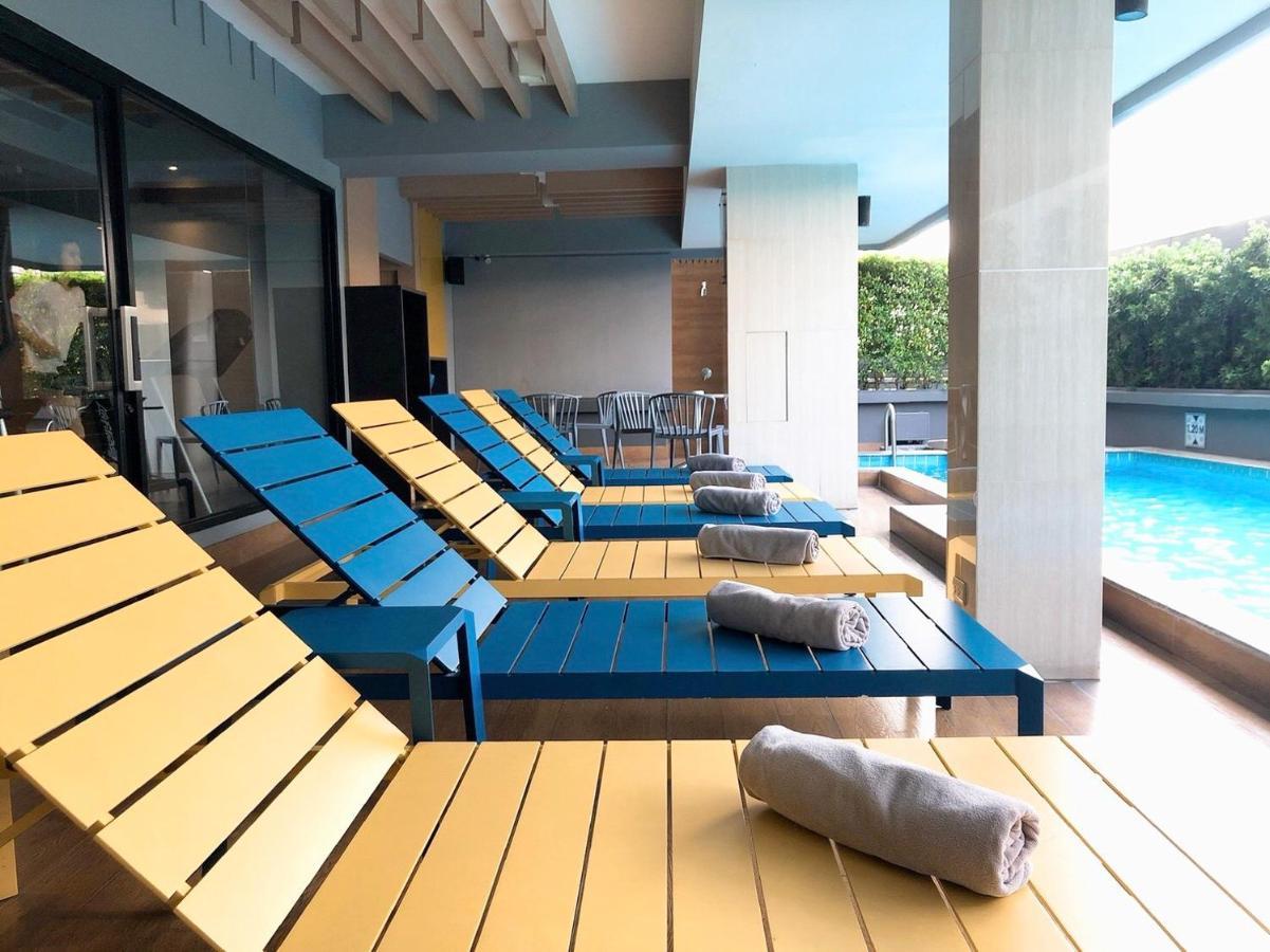 Alt Hotel Nana By Uhg Bangkok Exterior foto